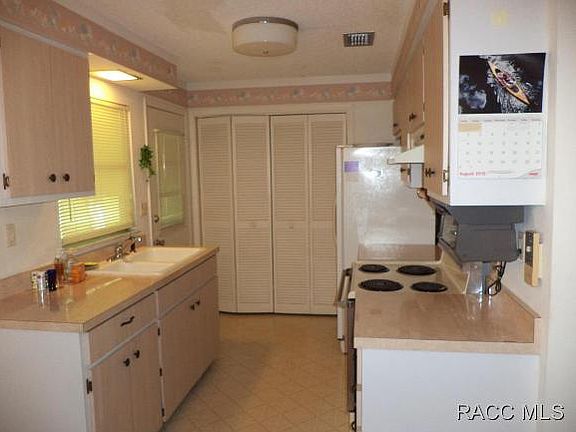 2nd image of 9055 N Golfview Dr