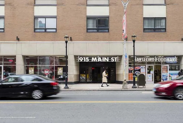 915 Main Street — Photo 18