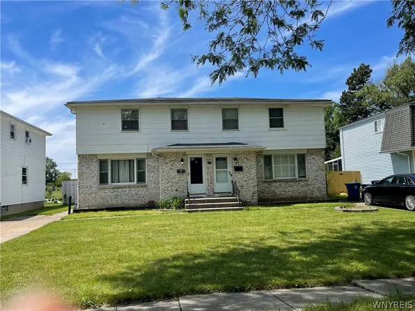 17 Marine Dr, Amherst, NY 14228