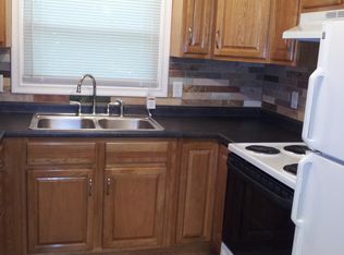92 Oakdale Ave APT 6, Winsted, CT 06098