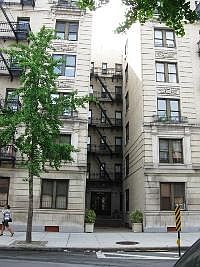 2nd image of 530 Manhattan Ave APT 27