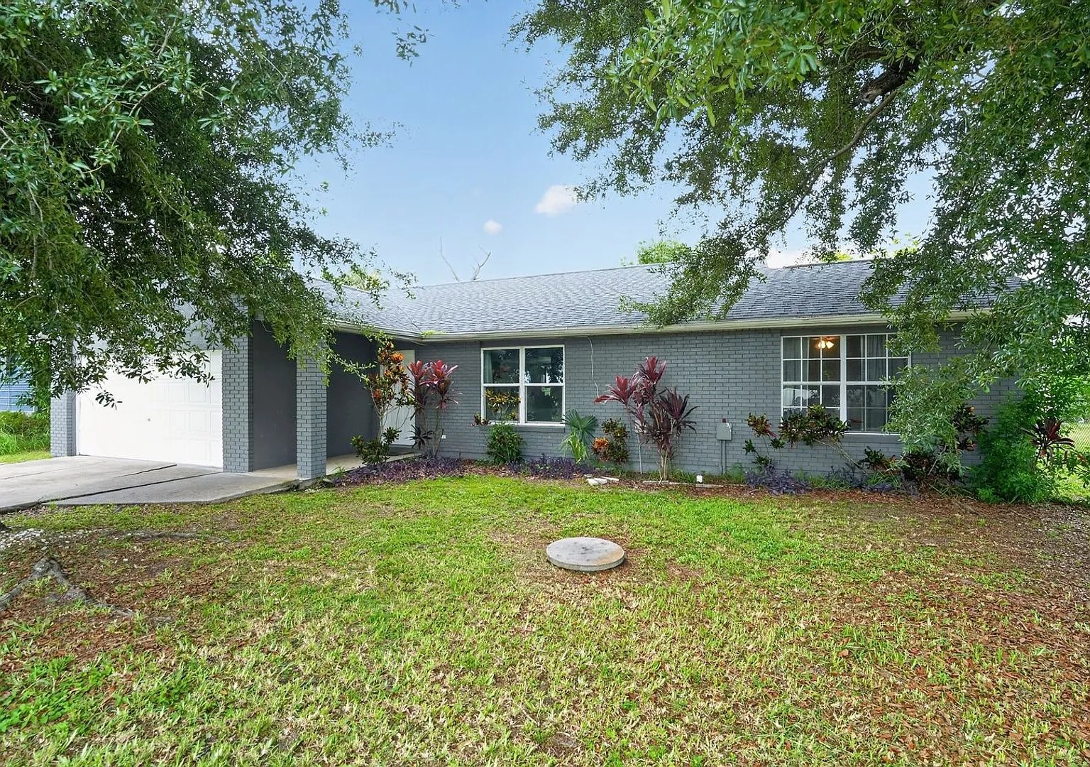 Charming 3 bed 3 bath House in Port Charlotte — Photo 1