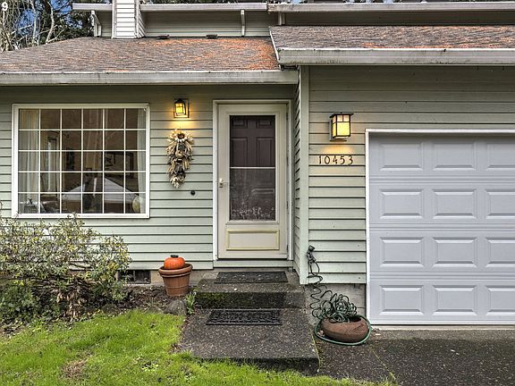 4th image of 10453 SW Park St