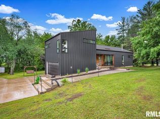 7612 W Challacombe Rd, Edwards, IL 61528