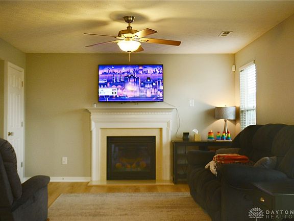 3rd image of 770 Cliffside Dr