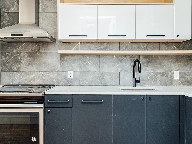 916 Bergen St #5M — Photo 17