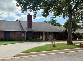 321 Red Frk, Clinton, OK 73601