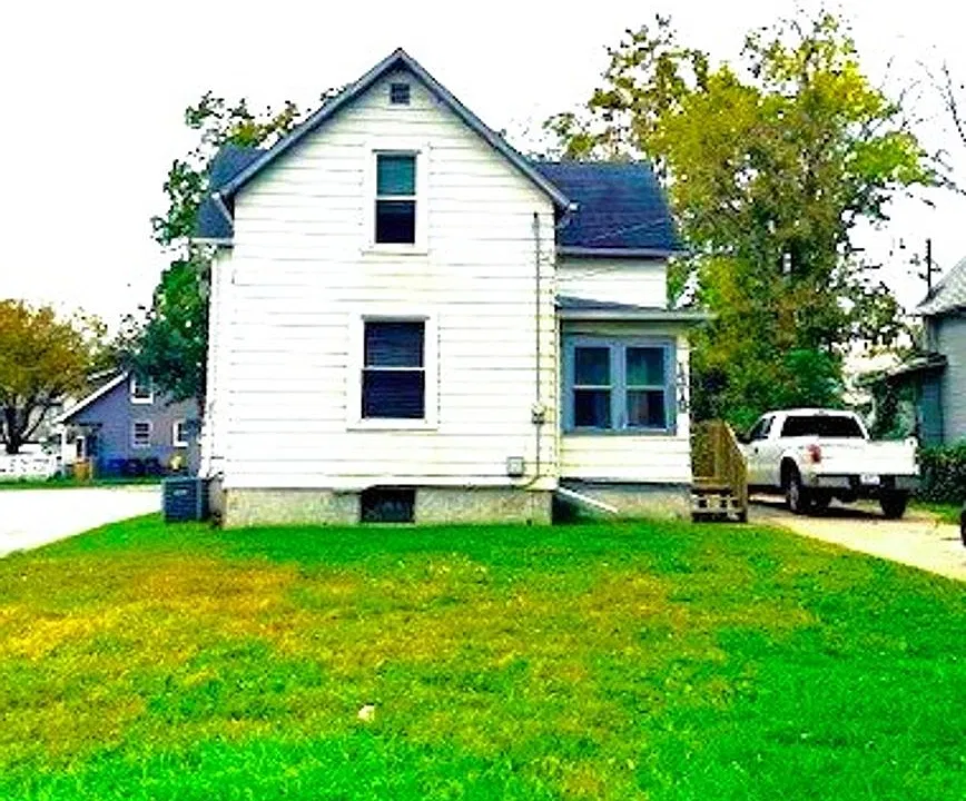 1319 E University Ave