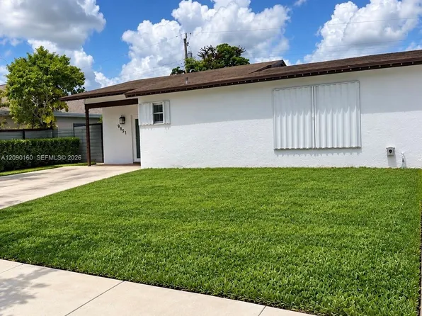 9851 Martinique Dr, Cutler Bay, FL 33189