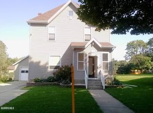 105 S East St, Orangeville, IL 61060