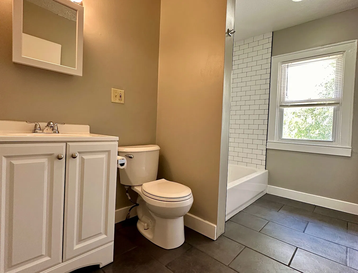 3 bed, 1550 sqft, $975 — Photo 3