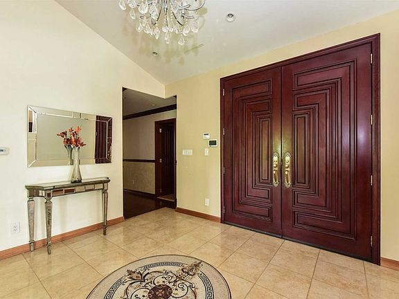 5th image of 21 Campo Cir