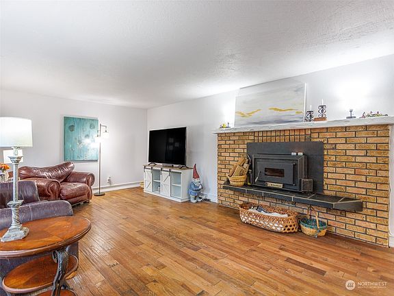 4th image of 5027 Sheridan Drive SE