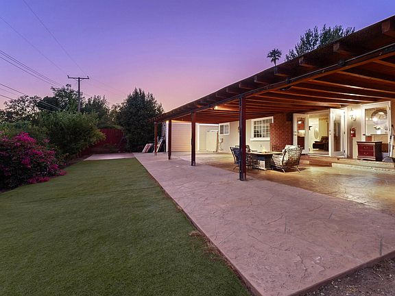 3rd image of 443 Venado Dr