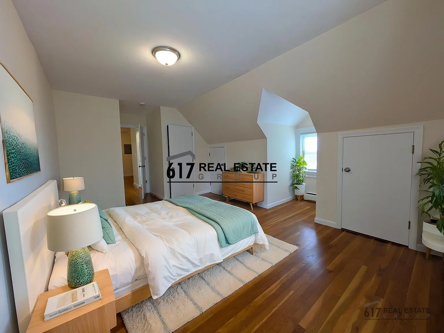 2 bed, 800 sqft, $2,500 — Photo 2