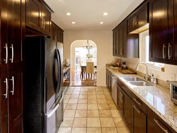 817 10th St Unit 206, Santa Monica, CA 90403