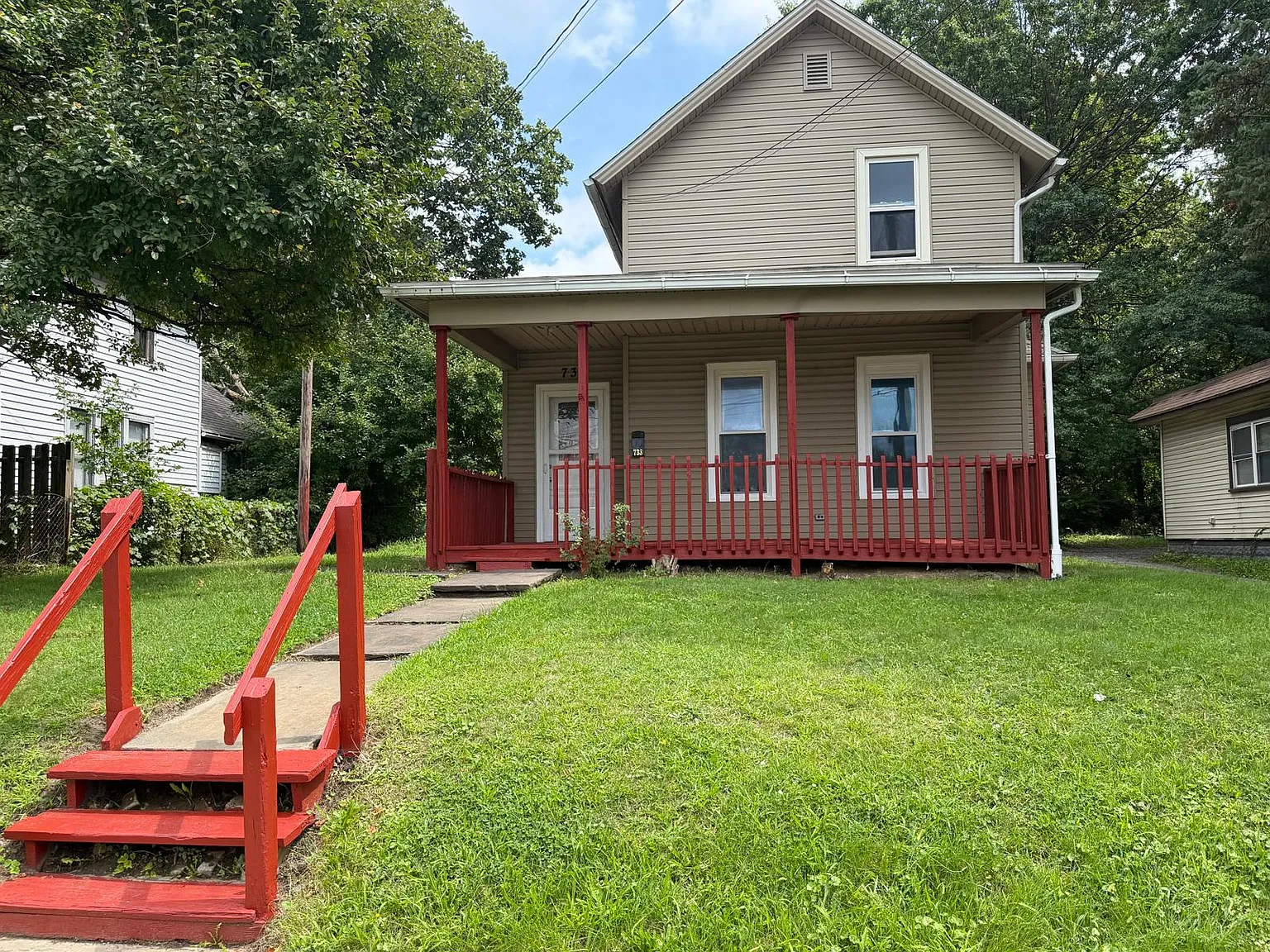 4 bed, 1267 sqft, $1,100 — Photo 1