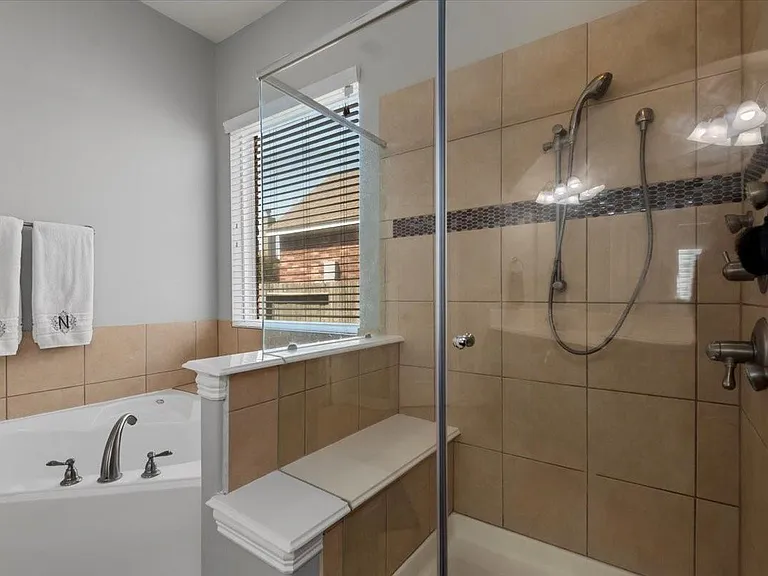 16319 Denise Terrace Dr — Photo 29