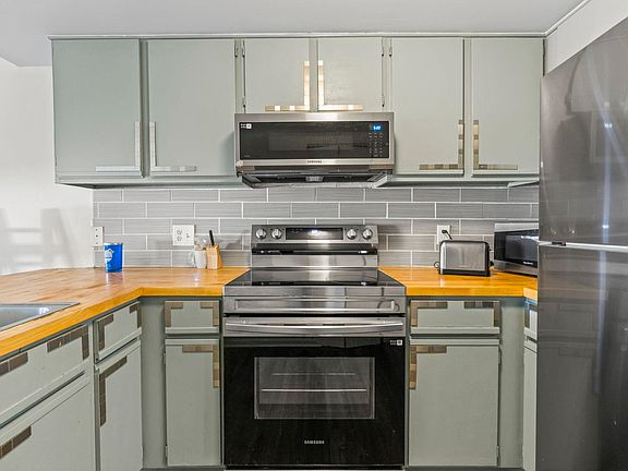 5th image of 6850 Blue Heron Blvd. #206