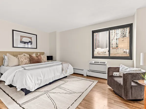 90 Gold Street 10L image 6 of 6