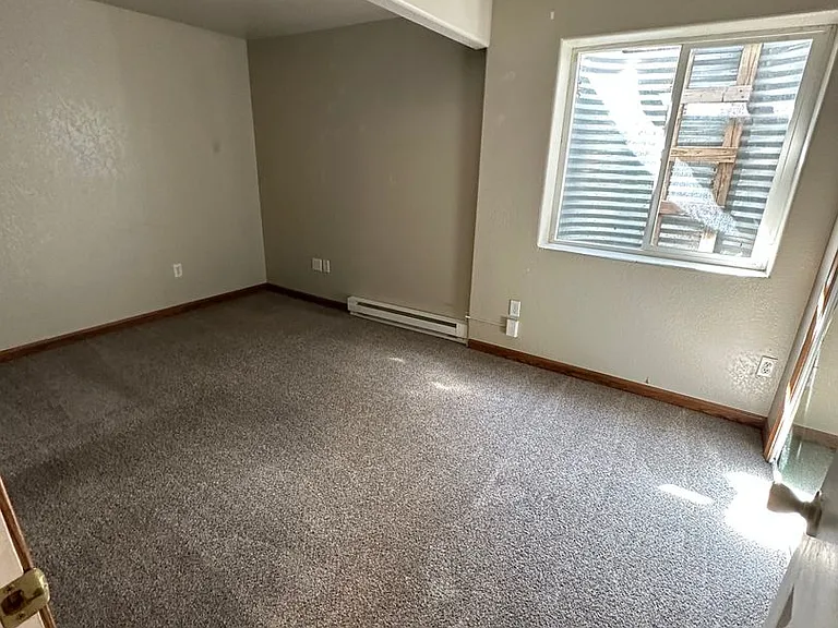 605 Meadow Dr — Photo 15
