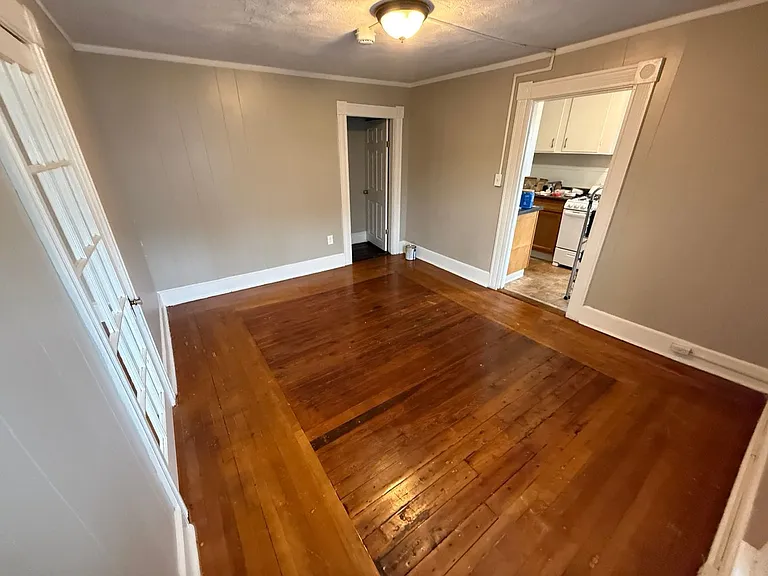 406 Belmont St. — Photo 6