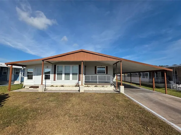 36615 Dina Dr, Zephyrhills, FL 33542