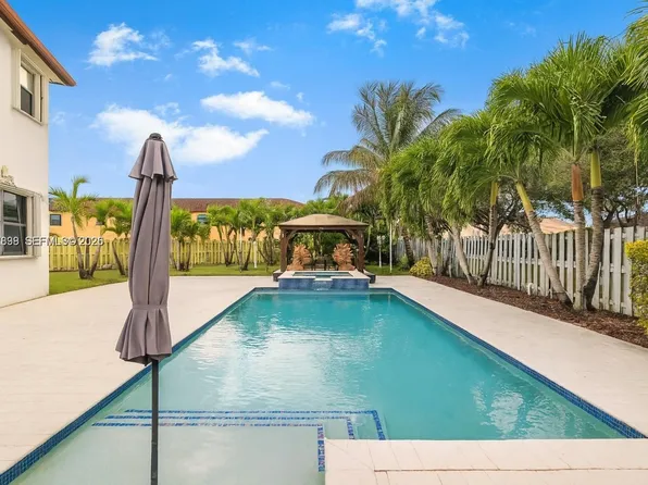 3461 SE 1st St, Homestead, FL 33033