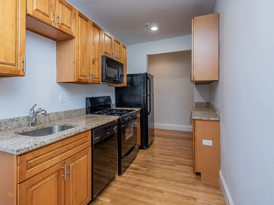 272 Chestnut Hill Ave #3