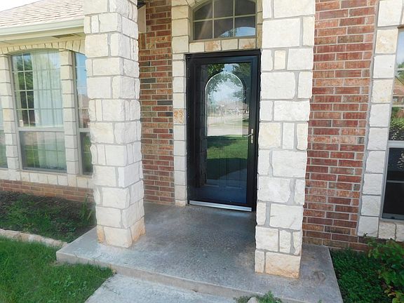 2nd image of 9204 Stacy Lynn Ln