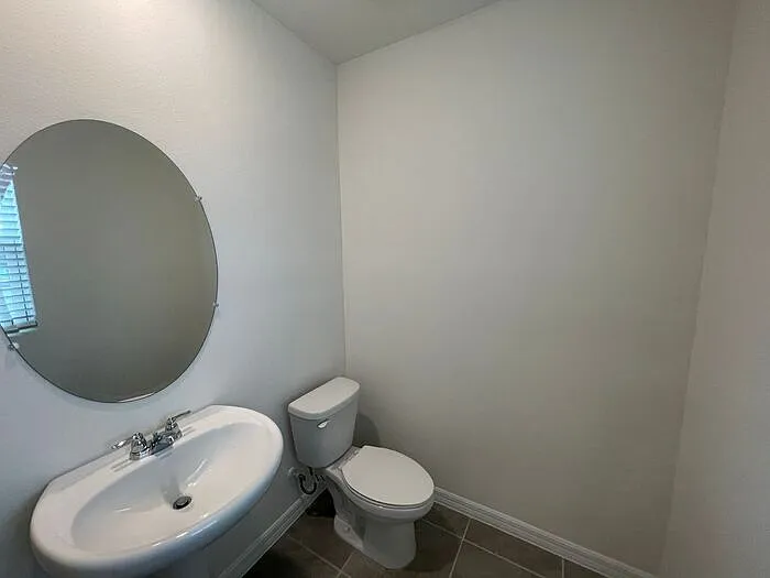 3 bed, 2.5 bath, 1816 sqft, $2,155 — Photo 4