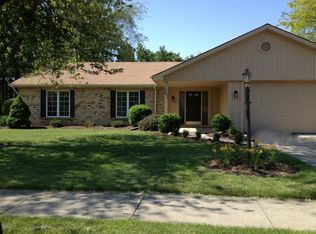 5636 Oak Pointe Dr, Fort Wayne, IN