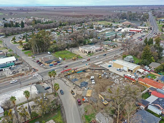 4th image of 10375 Live Oak Blvd