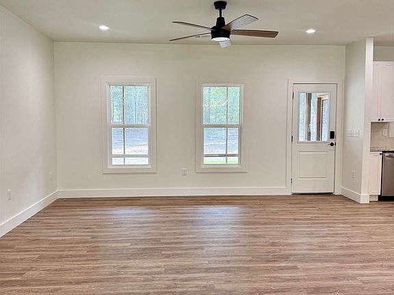 5th image of 166 Wood Oak Cir
