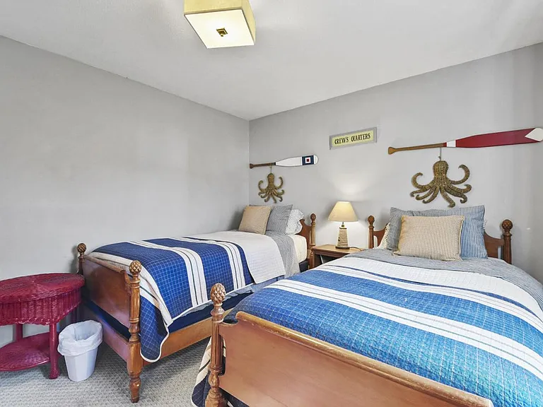583 N Falmouth Hwy — Photo 13
