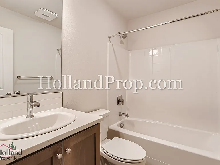15974 NW Hosmer Ln — Photo 20