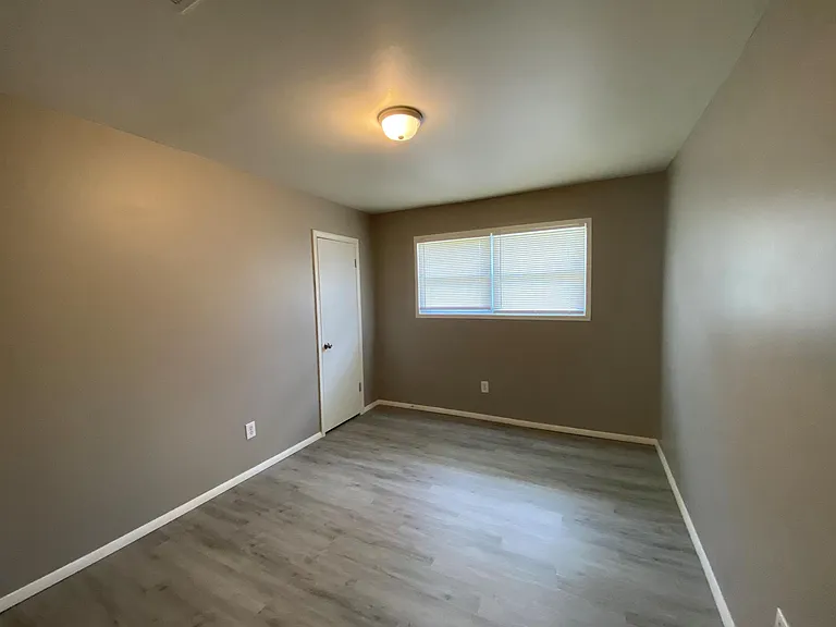 6912 S 67th East Ave — Photo 13