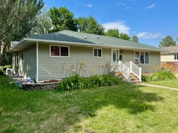804 W Central Ave, Minot, ND 58701