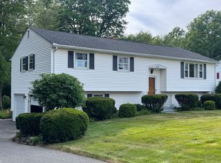 415 Goff Rd, Wethersfield, CT 06109