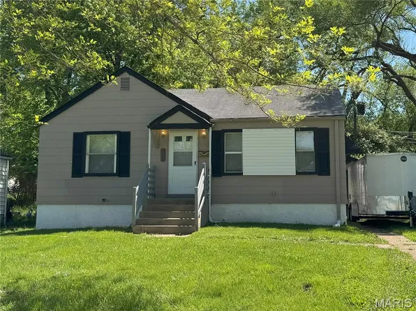 6014 Eaton Dr, Saint Louis, MO 63134