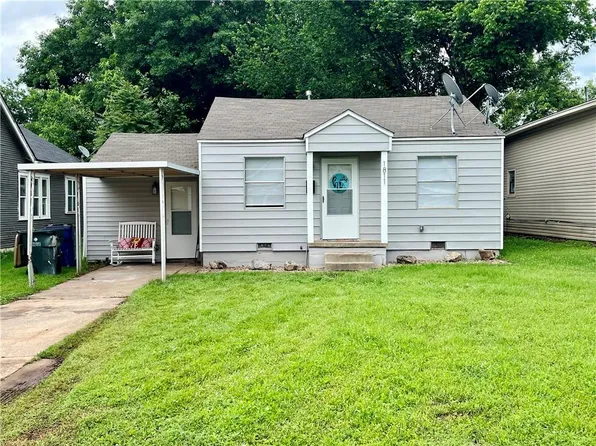 1811 S 14th St, Chickasha, OK 73018