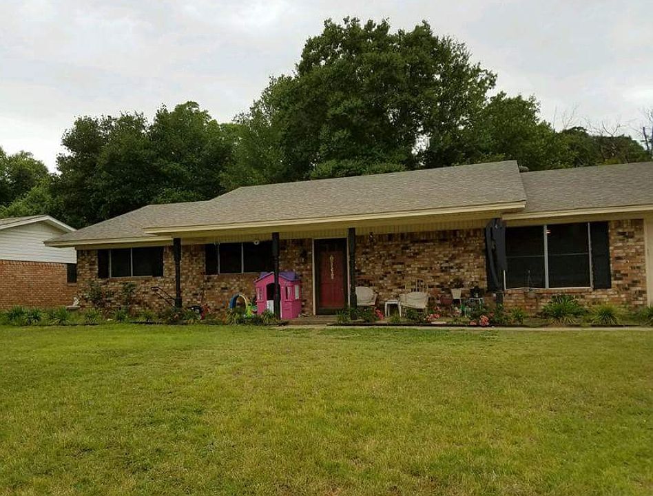 1st image of 405 McGrede Dr