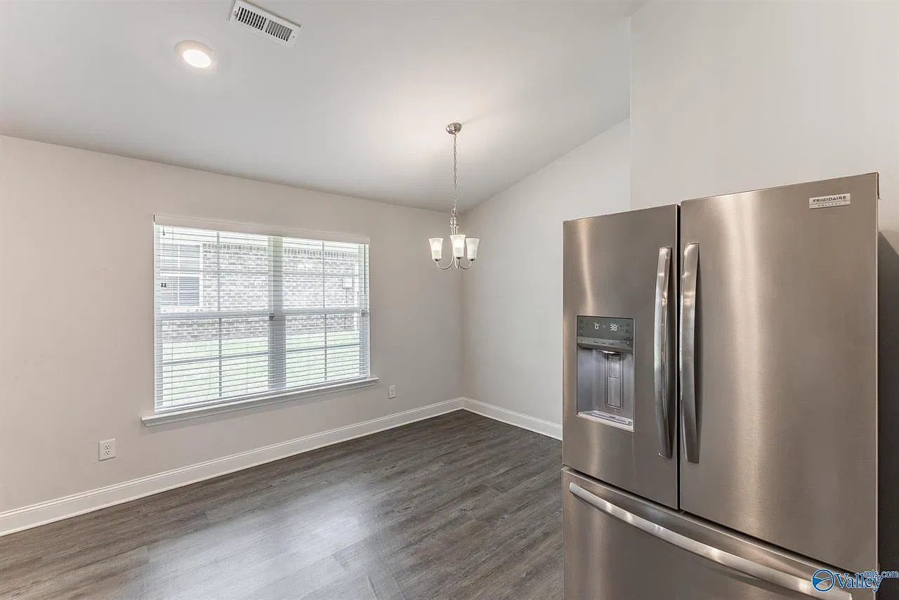 127 Bingham Way — Photo 4