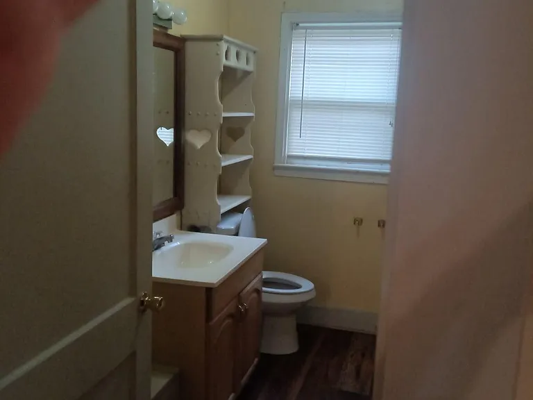 818 Merry Ln — Photo 17