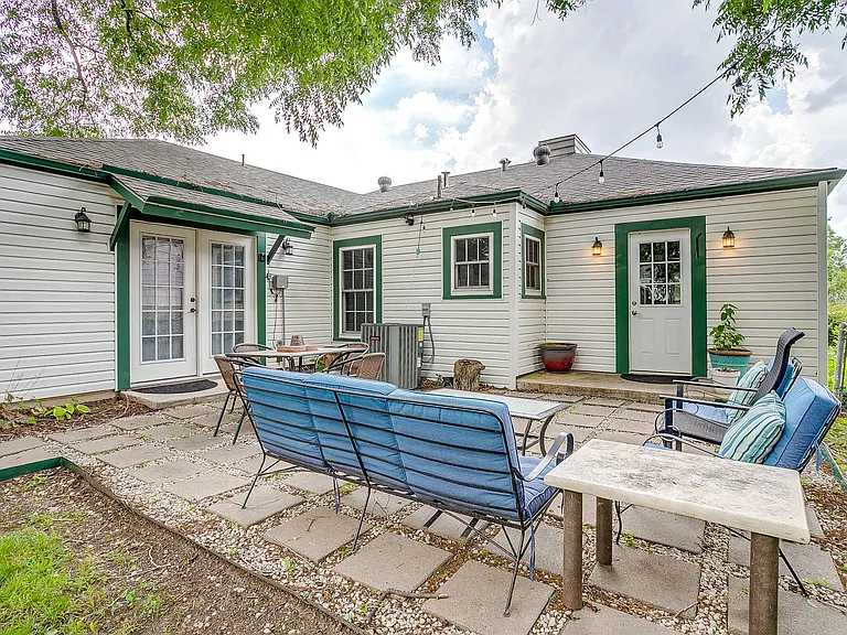 3619 Winston Rd — Photo 41