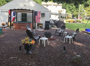 14 Jeff St, Edison, NJ 08837