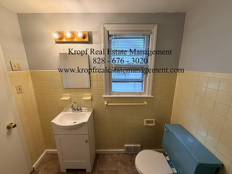 16 Larchmont Rd — Photo 19