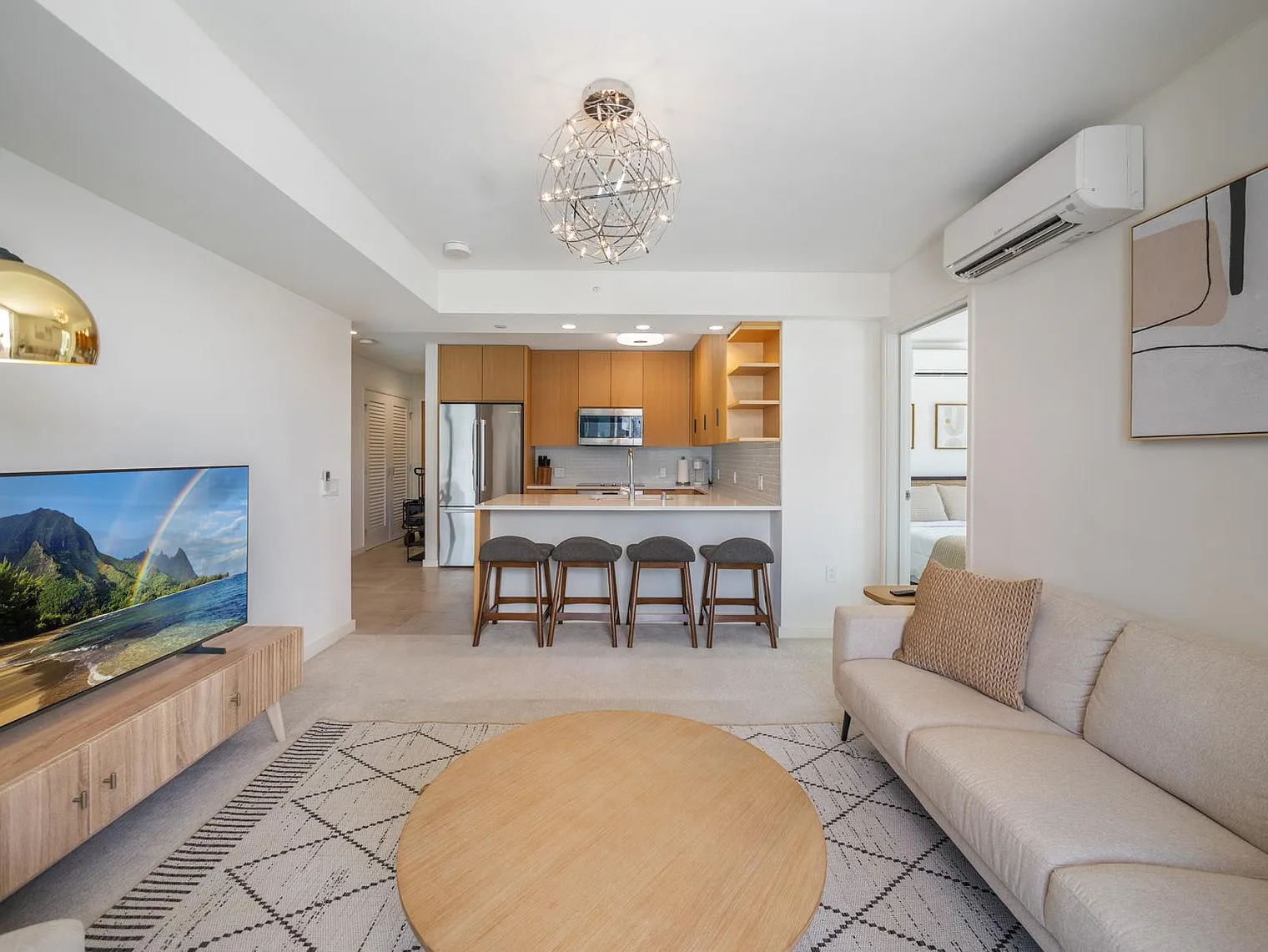 2 bed, 2.0 bath, 796 sqft, $6,349 — Photo 4