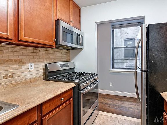 3rd image of 725 Mac Donough St #B3a