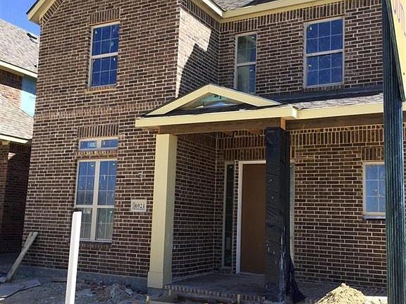 2nd image of 6921 Royal View Dr